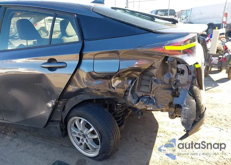 2017 Toyota Prius Two z USA, uszkodzony, nr VIN JTDKBRFU7H3033525